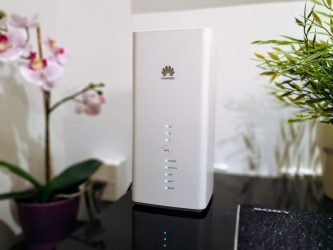 Huawei B618 LTE router with 802.11ac Wi-Fi and Gigabit LAN ports